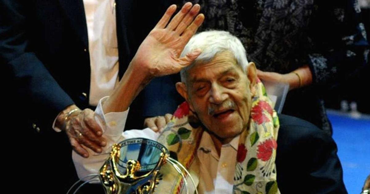 Hockey legend Keshav Datt bid farewell at 95